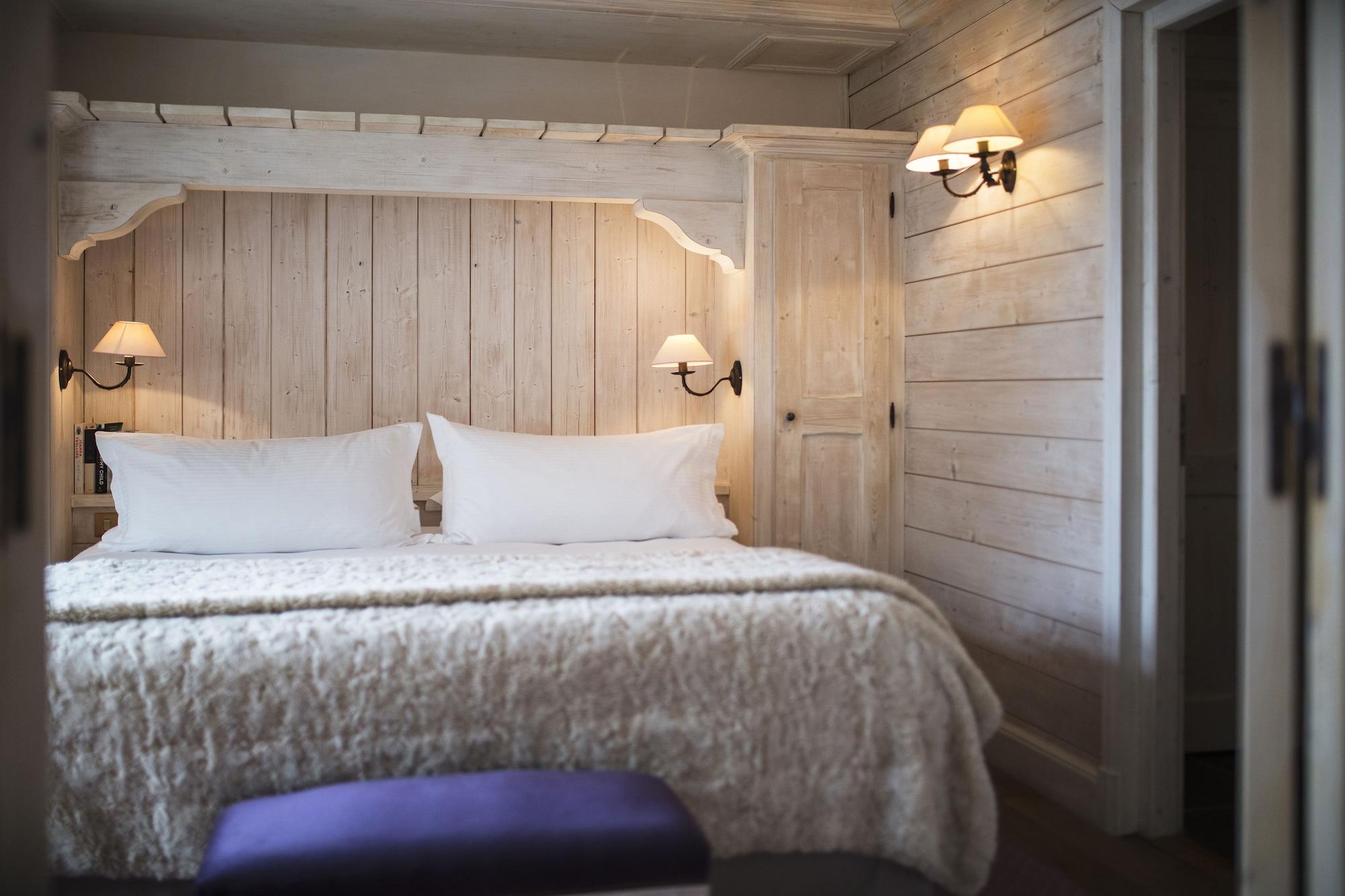 Hotel Les Barmes De L'Ours วาลดีแซร์ ภายนอก รูปภาพ