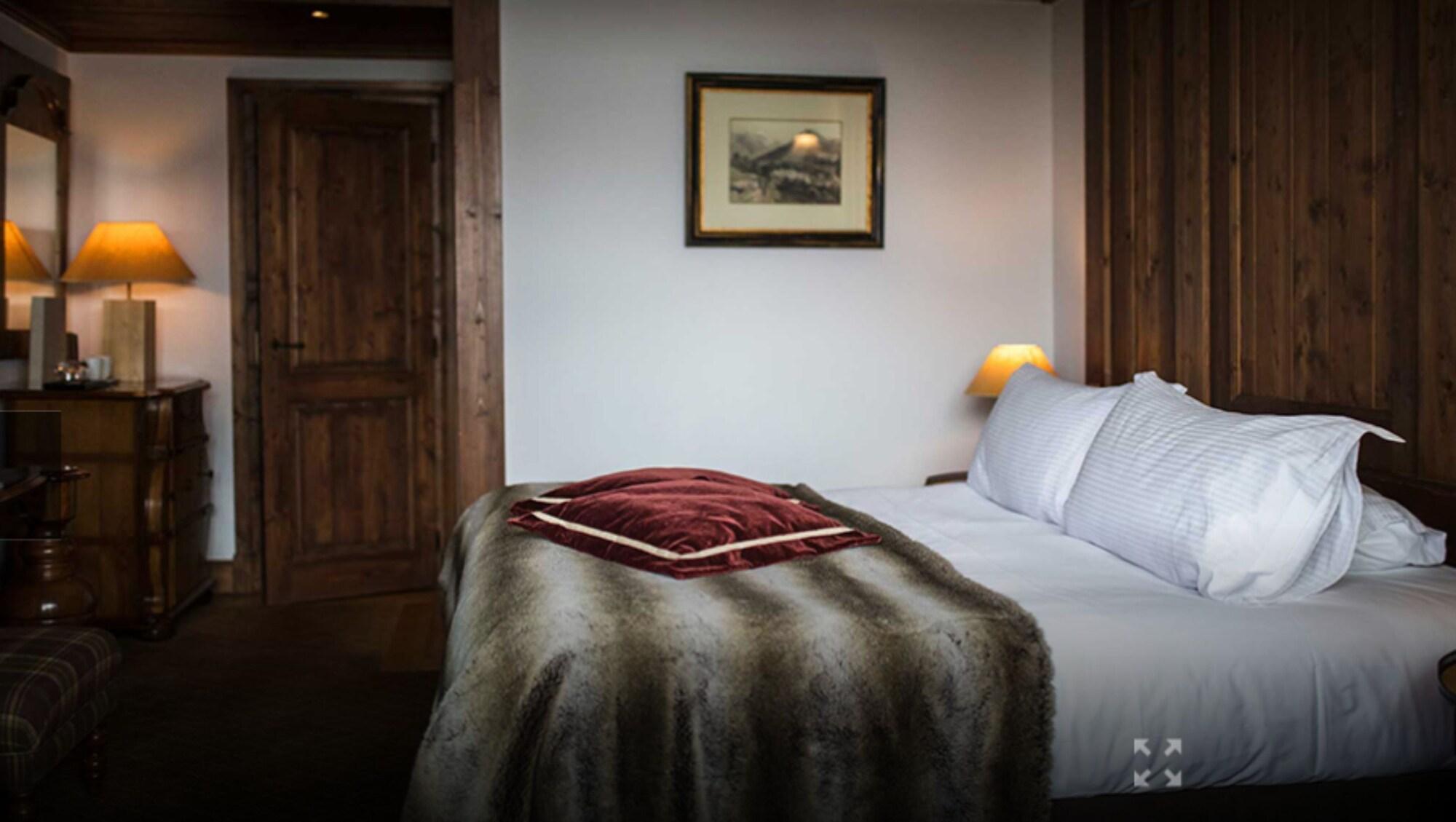 Hotel Les Barmes De L'Ours วาลดีแซร์ ภายนอก รูปภาพ