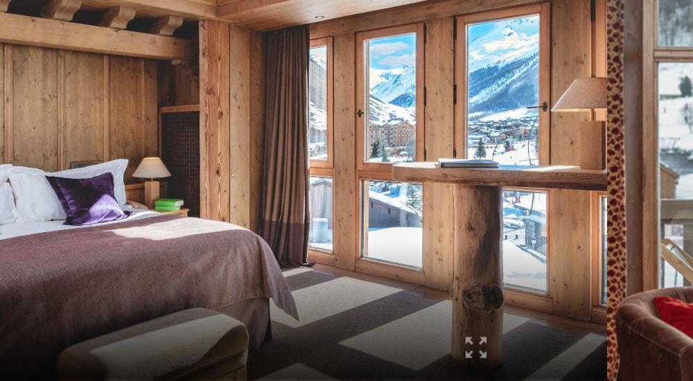 Hotel Les Barmes De L'Ours วาลดีแซร์ ภายนอก รูปภาพ
