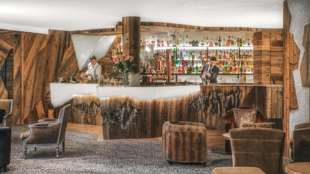 Hotel Les Barmes De L'Ours วาลดีแซร์ ภายนอก รูปภาพ