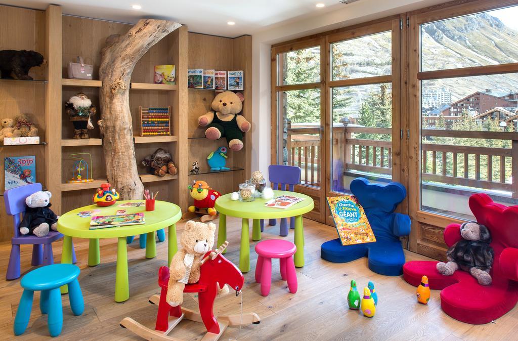 Hotel Les Barmes De L'Ours วาลดีแซร์ ภายนอก รูปภาพ